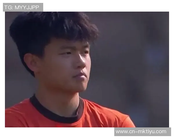 杨希感谢邵佳一称与队友聊天助力中文快速进步